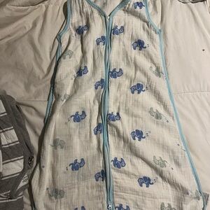 Bundle 2 lightweight sleep sacks